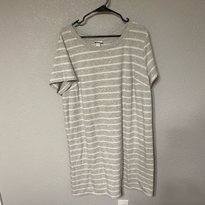 Ava and Viv dress